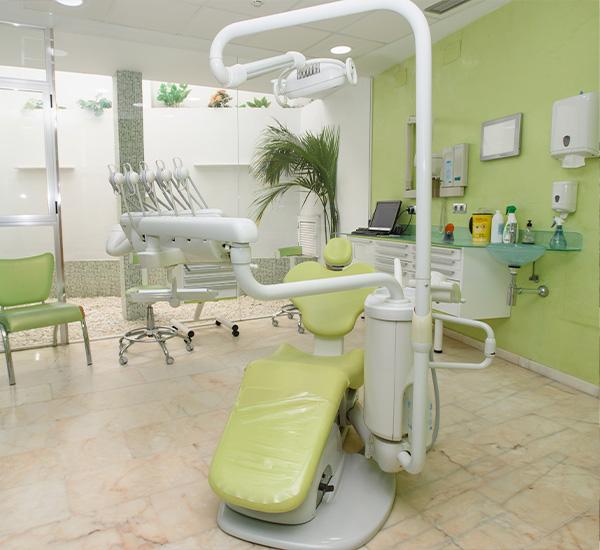 Realizando radiografia dental